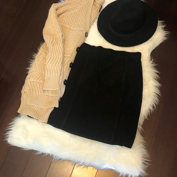 Vintage PRIMA DONNA Real Suede skirt - Picture 2 of 12